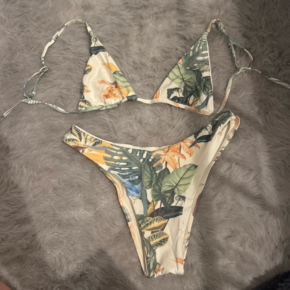 Monday Swimwear Barbados Top & Byron Bottoms Bikini Set Amazonia